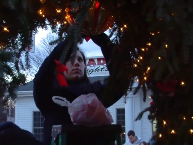 Pine Plains Lights Up!